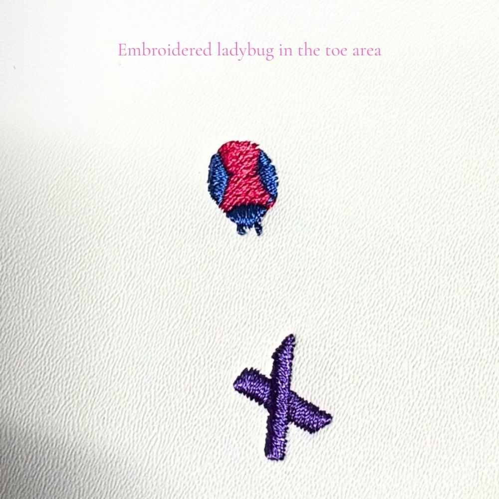 Daisy Dreams Crew Socks (1) Daisy Dreams Crew Socks (1)